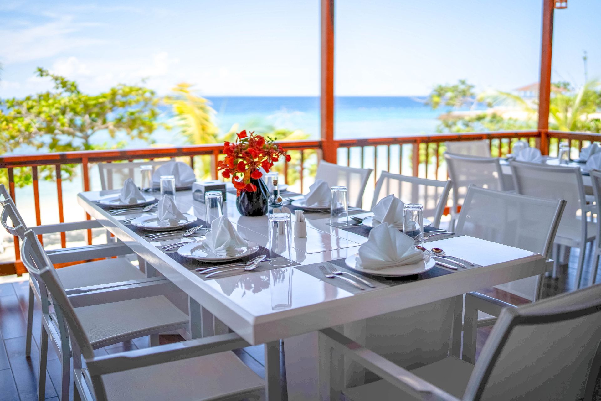 La Playa Bar & Cafe